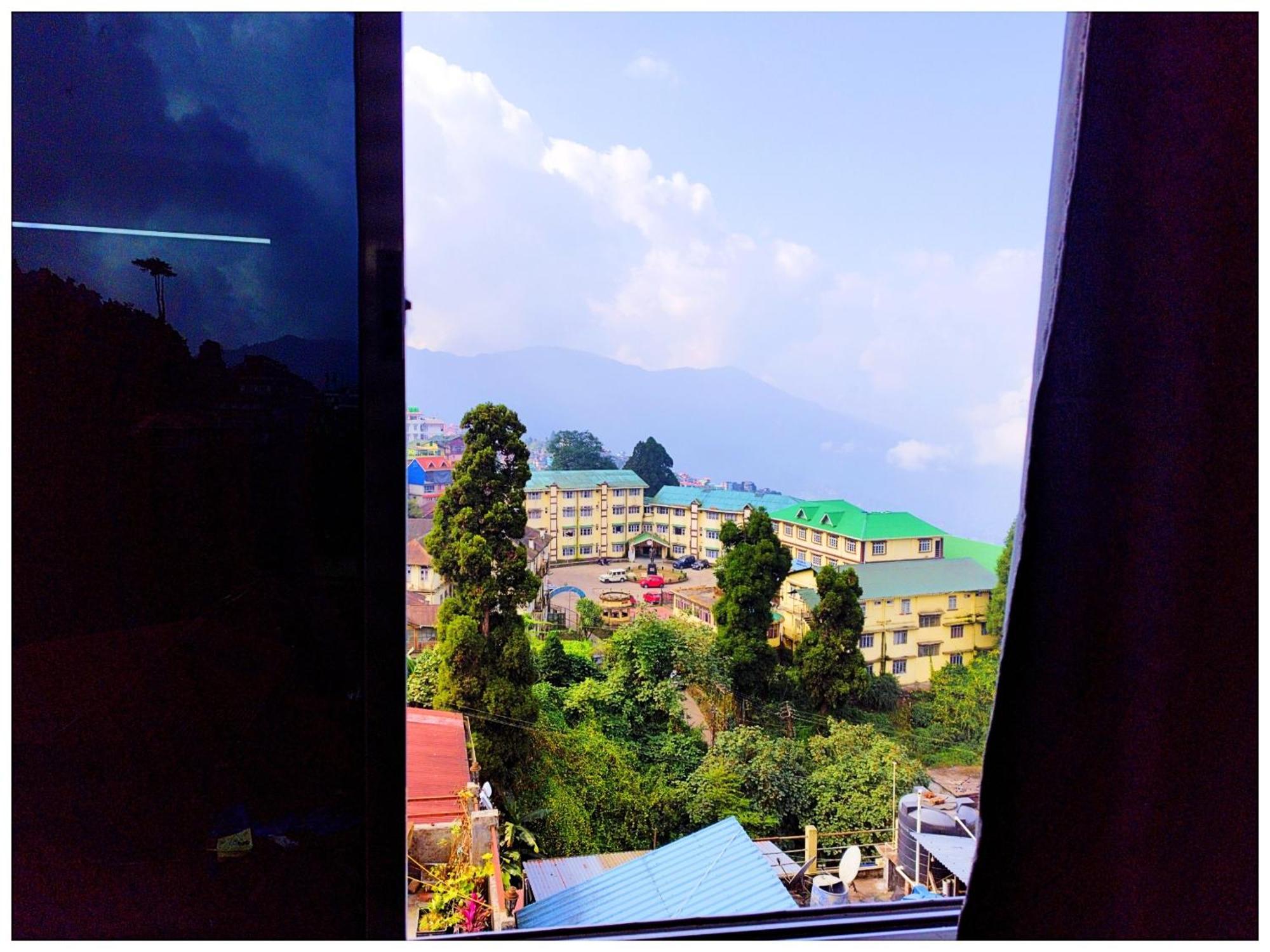 Hotel Premium Pitstop Near Railway Station Best Hotel In Darjeeling Darjeeling  Buitenkant foto