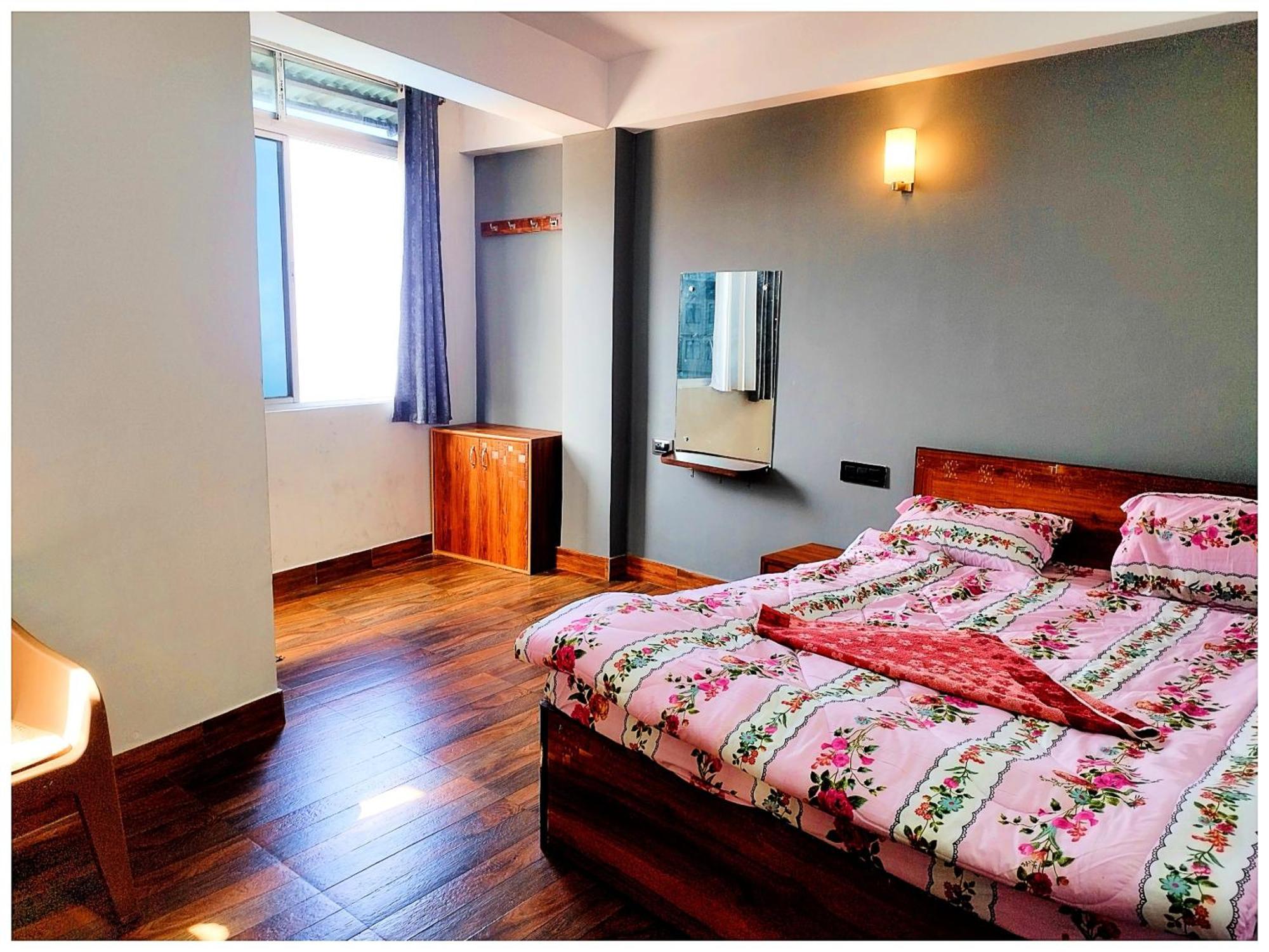 Hotel Premium Pitstop Near Railway Station Best Hotel In Darjeeling Darjeeling  Buitenkant foto